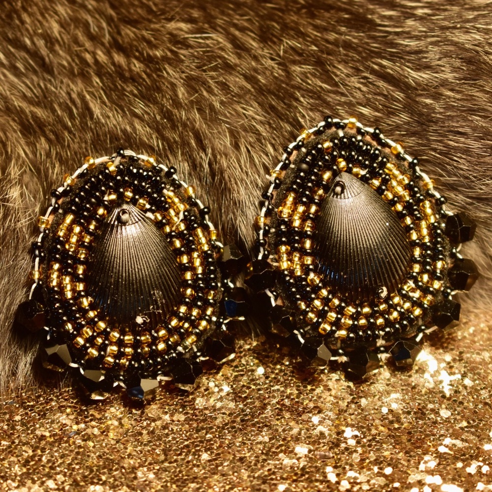 Native shell earrings - Picture 2 of 5